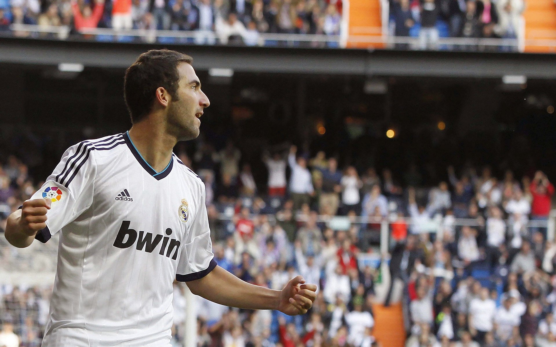 蒙彼利埃球员实现帽子戏法，球队大胜取分，蒙彼利埃球衣