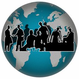 中国篮球教练员团队协作机制优化策略，篮球教练员在团队中扮演了哪些角色